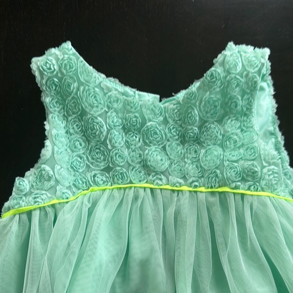 Cat & Jack Light Green Dress - Picture 3 of 5